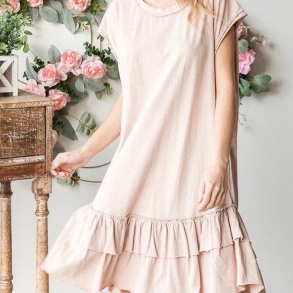 Olí & Hali Ruffled Tiered Dress Size Medium pale Pink - Picture 4 of 4